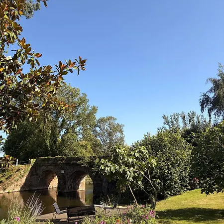 L'etable Des Terrasses Perchees Sur La Riviere Holiday home *